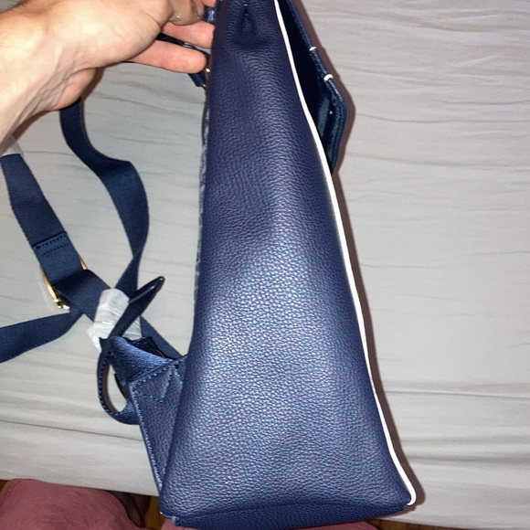 Tommy Hilfiger / Navy Blue Backpack - Picture 11 of 12